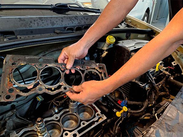 Reparo de cabeçote de motor na Flatim